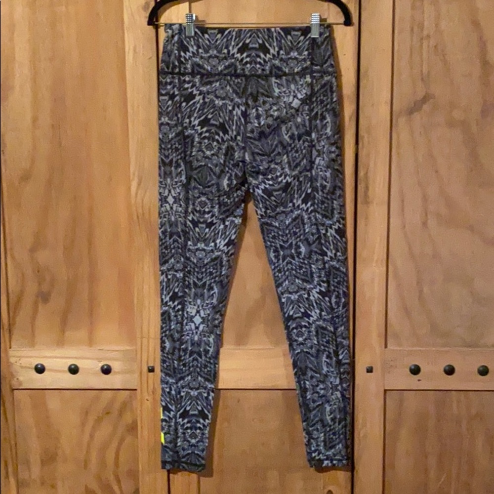 Victoria’s Secret - Picture 3 of 5